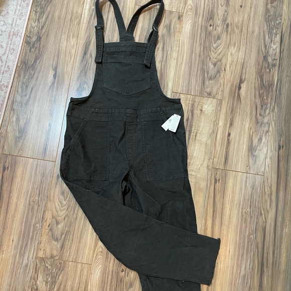 American eagle corduroy overalls - Picture 2 of 2